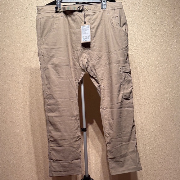 Prana Other - Men’s khakis cargo hiking pants size 40x30 stretch tapered leg $95